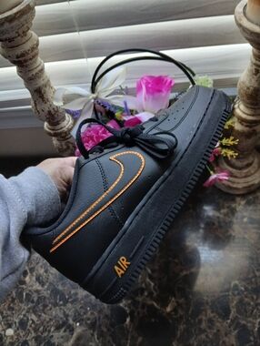 Nike Air Force 1 Streetwear/Lifestyle Shoes Size 6.5 Youth/8 Women